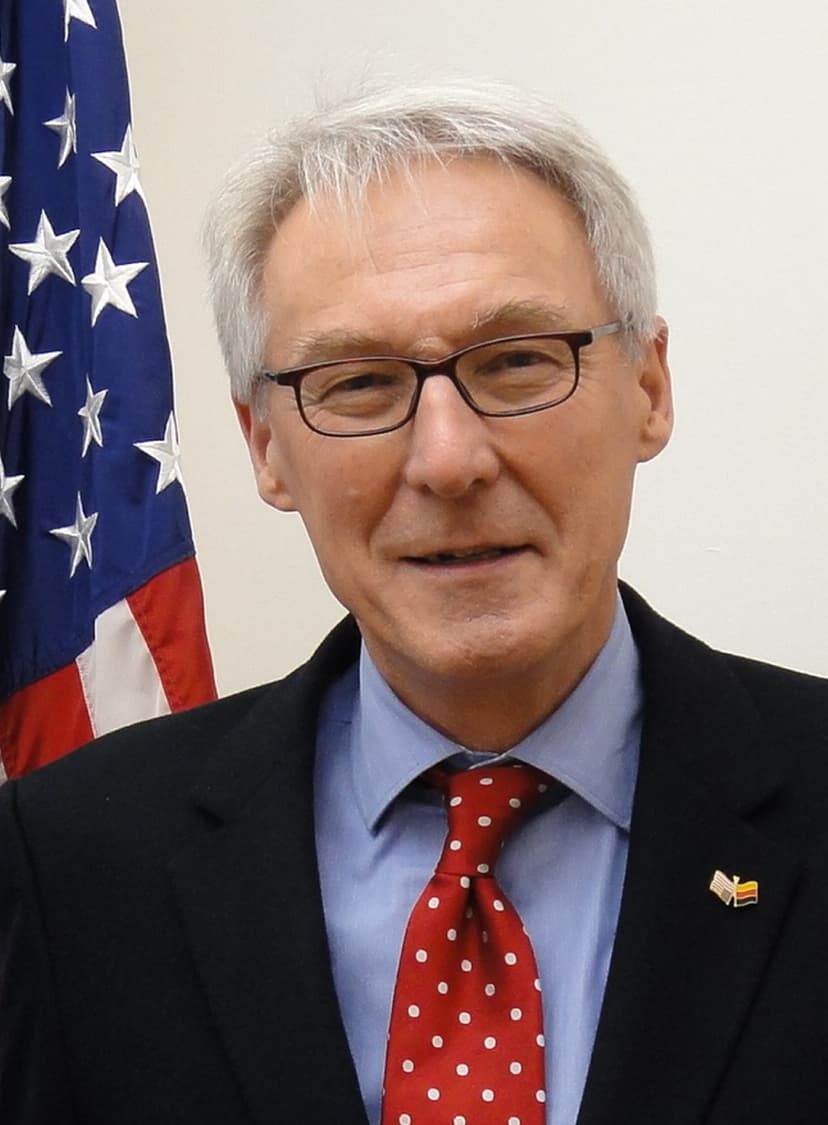 Porträtfoto Dr. Bruno von Lutz